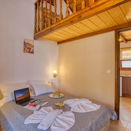 Christinas Lofts Daire Ágios Matthaíos