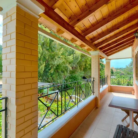 アパート Christinas Lofts Ágios Matthaíos